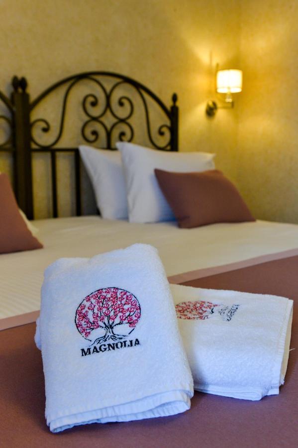 Hotel Magnolia In The City Centre Kutaisi Exterior photo
